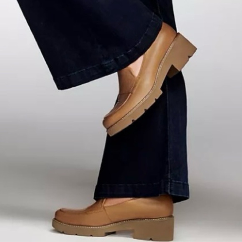 Naturalizer NIB Darry Leather Lug Sole Loafers, Toffee/Tan, Size 9.5 US/40.5 EU
